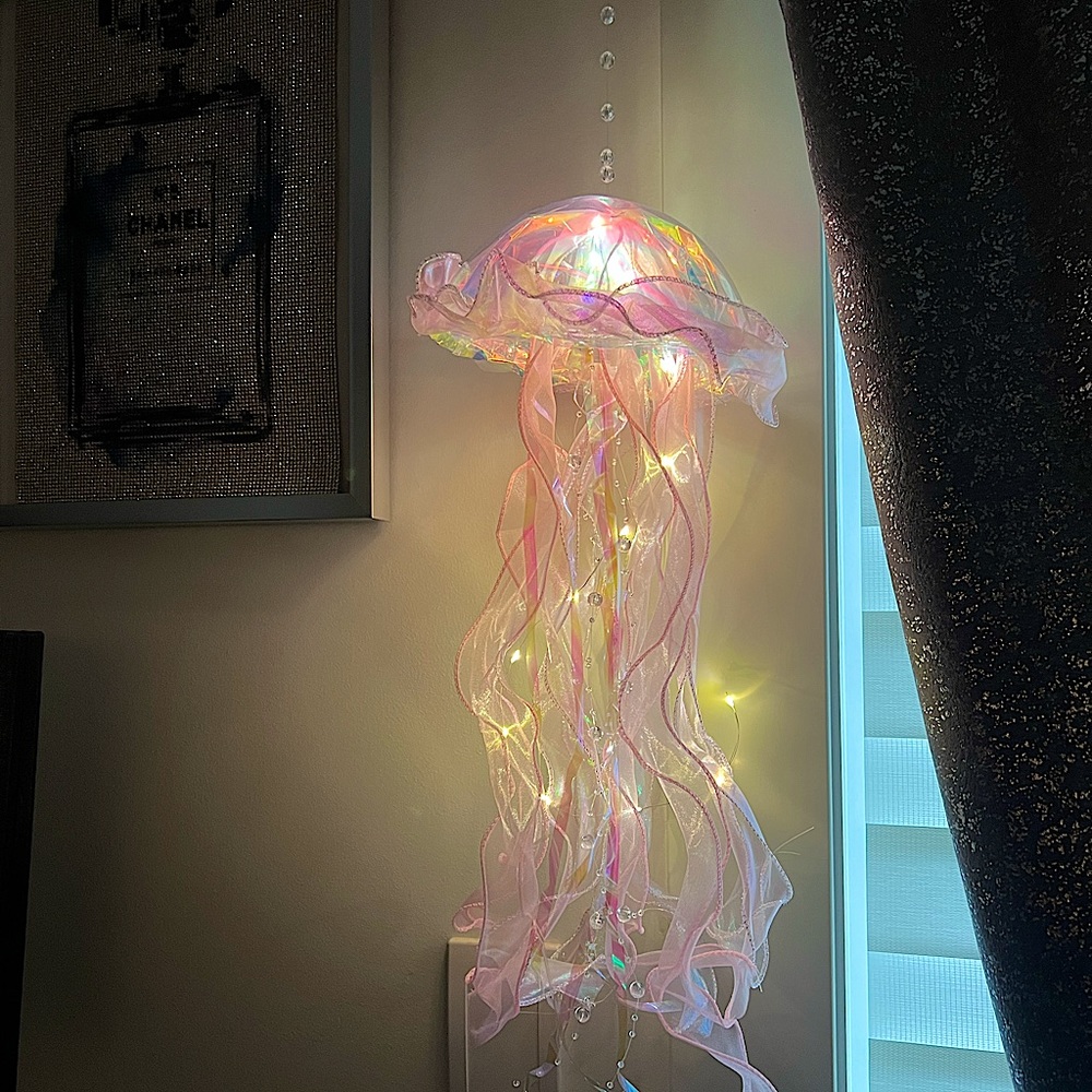 Jellyfish light ๐ชผ๐ PURPLE light up holographic 3 modes clear beads hanging - Picture 3 of 13